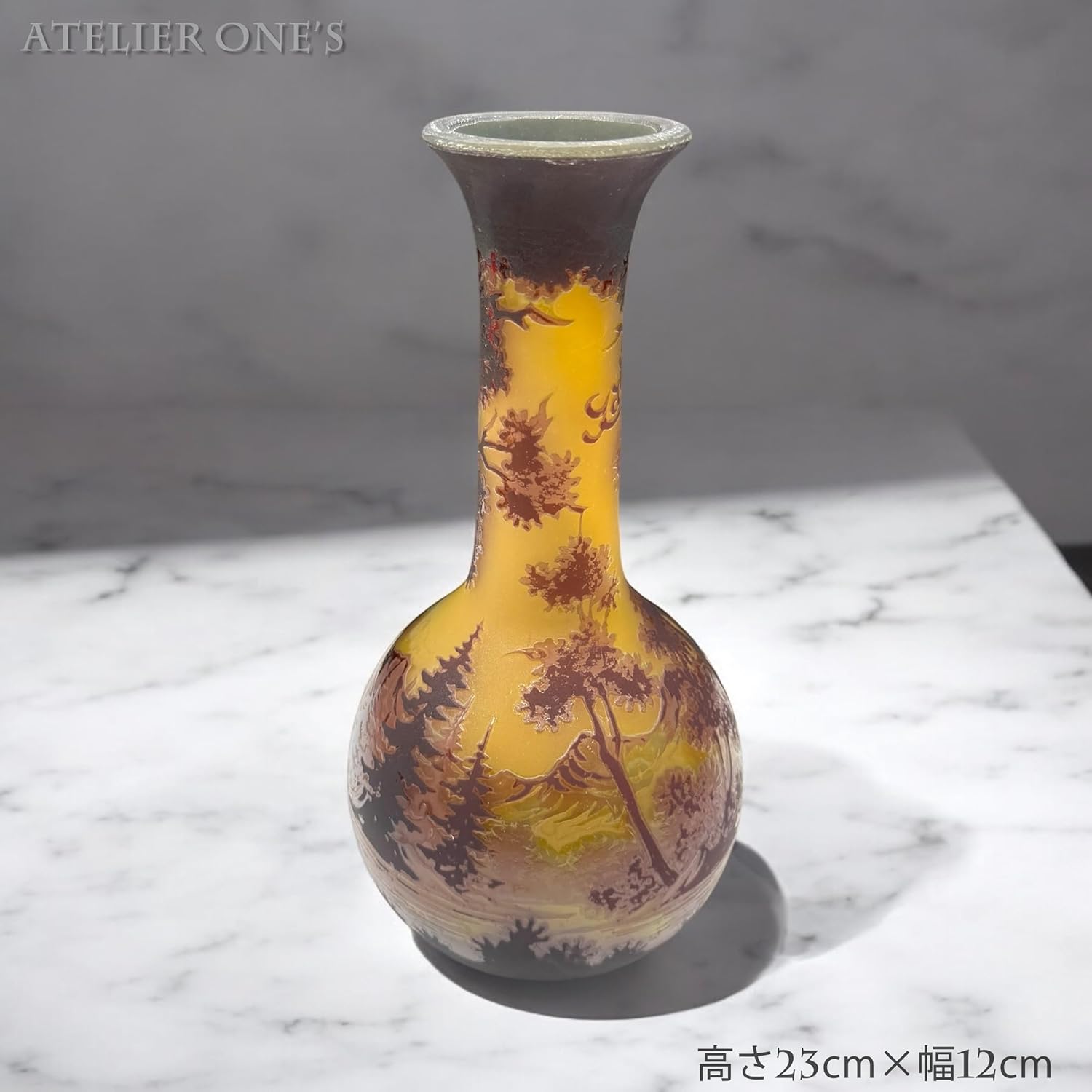 【証明書付】エミールガレ 花瓶 高さ23cm 幅12cm カメオ彫り 証明書付】高さ23m 幅12cm 奥行12㎝ 【希少】 エミールガレ 花器